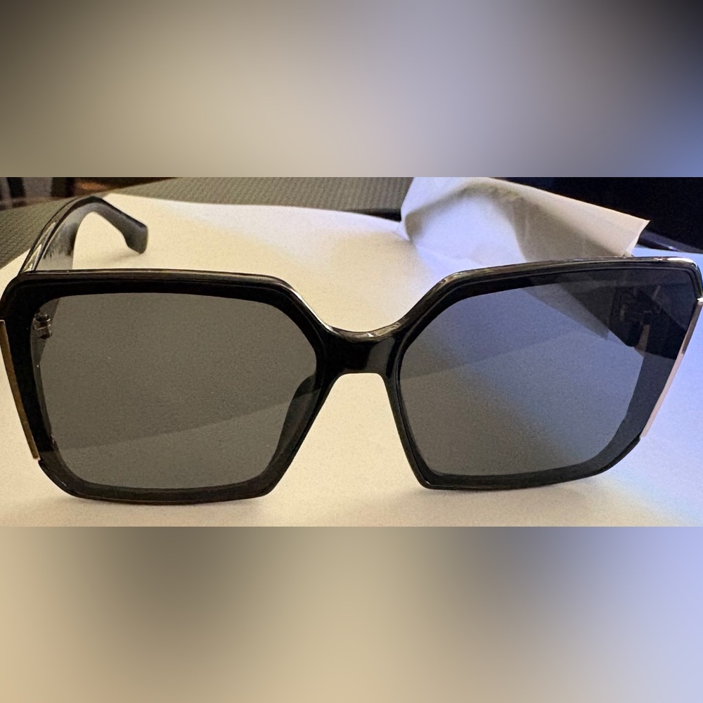 Black Square Sunglasses